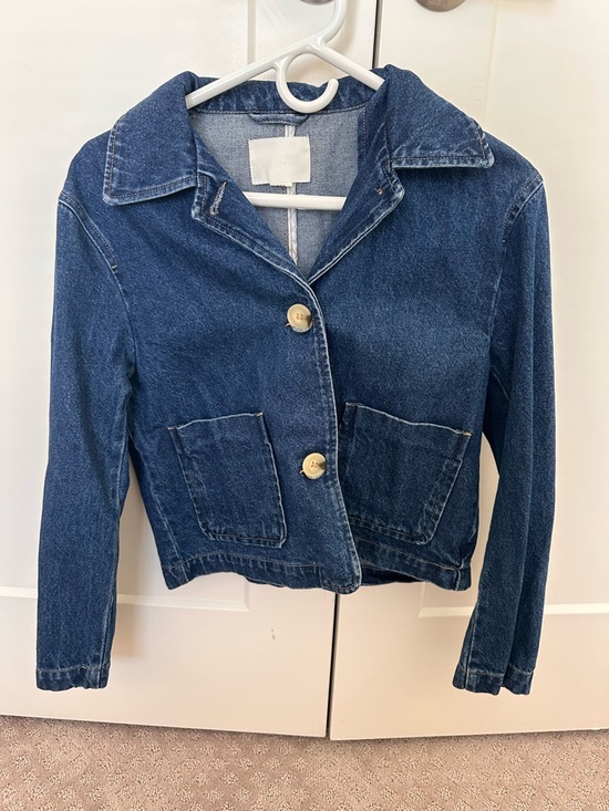 H&M Dark Blue Cropped Denim Jacket with Patch Pockets - Picture 2 of 3